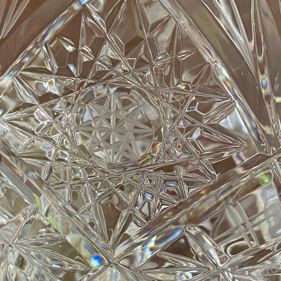 Vintage Beautiful Crystal Basket - Picture 2 of 8